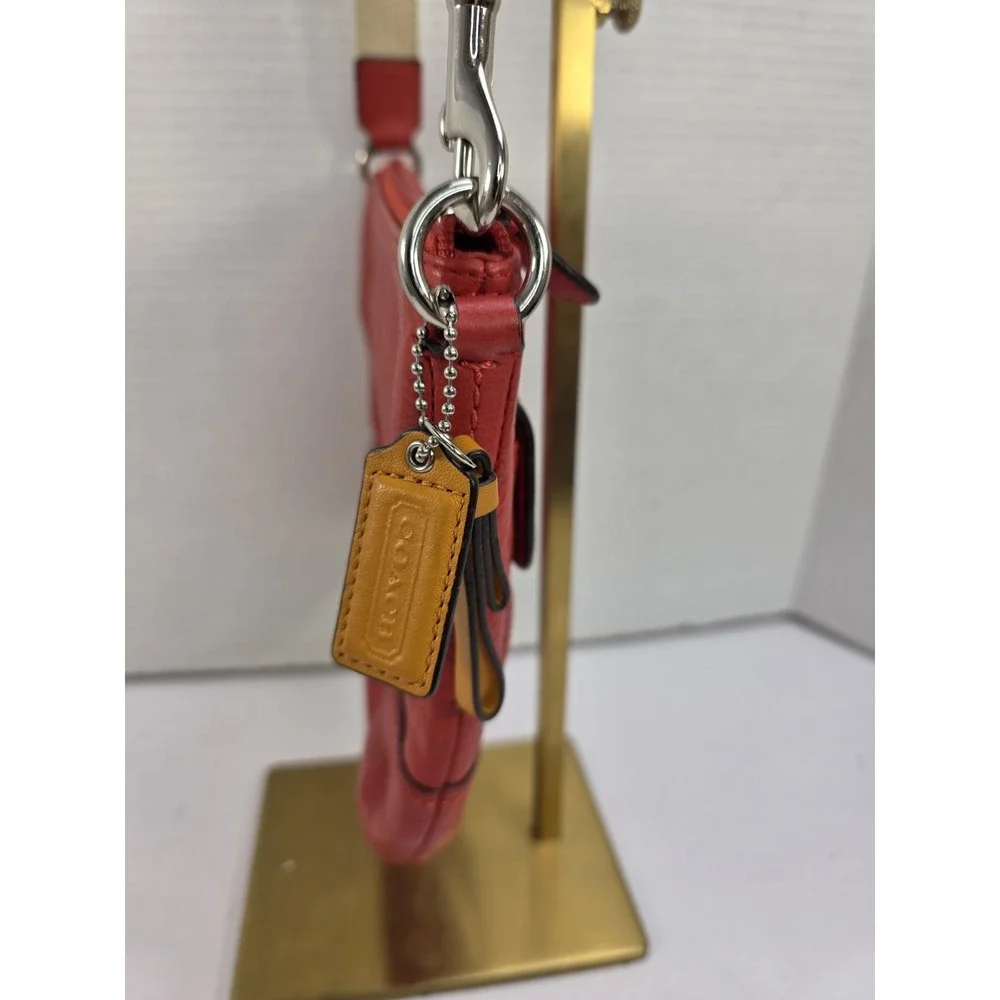 Coach Park Leather Swingpack Crossbody bag‎ in vermillion red pebbled leather - Picture 3 of 6